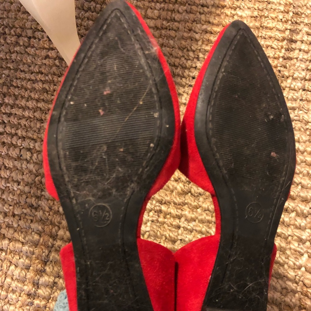 Red flats - Picture 2 of 2